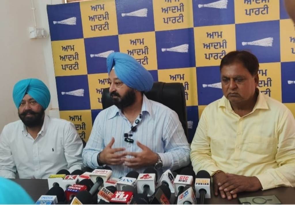 Welfare of sanitation workers is the governments priority Ajitpal Singh Kohli